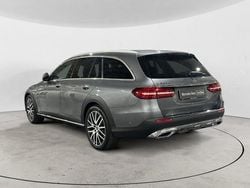 Cinzento Usado 2022 Mercedes E220 Avantgarde | € 59.950