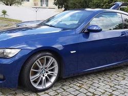 Azul Usado 2009 BMW 330 Coupé | € 15.500
