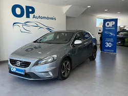 Cinzento Usado 2015 Volvo V40 R-Design Carrinha | € 13.250 (Preço justo)