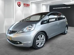 Cinzento Usado 2010 Honda Jazz Executive Citadino | € 9.900