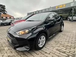Preto Usado 2021 Toyota Yaris Comfort Citadino | € 17.900