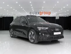 Preto Usado 2019 Audi e-tron Advanced SUV | € 32.990 (Preço justo)