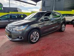 Cinzento Usado 2014 Citroën DS4 Citadino | € 9.990