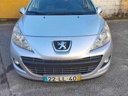 Cinzento Usado 2011 Peugeot 207 Citadino | € 4.600 (Preço justo)