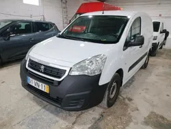 Branco Usado 2018 Peugeot Partner Premium Monovolume | € 13.600 (Preço justo)
