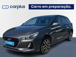 Cinza Usado 2017 Hyundai i30 Comfort Carrinha | € 16.250 (Preço justo)