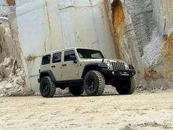 Bege Usado 2011 Jeep Wrangler Unlimited Sahara SUV | € 45.950