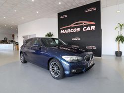Azul Usado 2015 BMW 116 Advantage Citadino | € 12.900