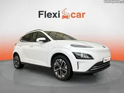 Branco Usado 2022 Hyundai Kauai Premium SUV | € 24.490 (Preço justo)