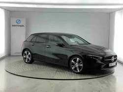 Preto Usado 2023 Mercedes A200 Sedan | € 34.490 (Preço justo)