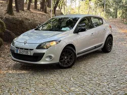 Cinzento Usado 2011 Renault Mégane III | € 5.990 (Bom preço)