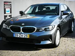 Cinzento Usado 2019 BMW 330e Sedan | € 25.950 (Preço justo)