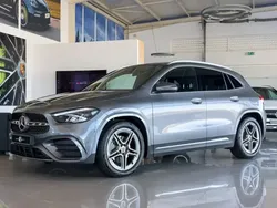Cinzento Usado 2023 Mercedes GLA200 AMG line SUV | € 44.900