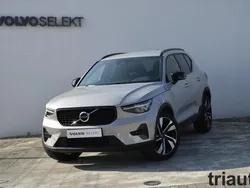 Prateado Usado 2023 Volvo XC40 Plus SUV | € 39.700 (Caro)