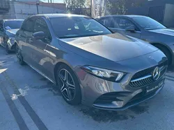 Cinzento Usado 2022 Mercedes A180 AMG line Citadino | € 33.900 (Preço justo)