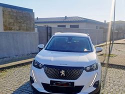 Branco Usado 2021 Peugeot 2008 Allure SUV | € 18.500 (Preço justo)