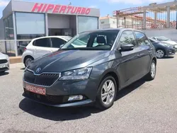 Cinzento Usado 2021 Skoda Fabia | € 13.900 (Preço justo)