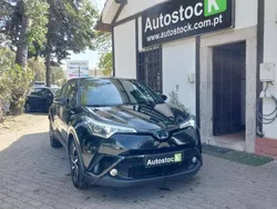 Preto (metalizado) Usado 2019 Toyota C-HR SUV | € 21.900 (Preço elevado)