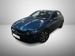 Azul Usado 2021 Mercedes A250 Style | € 26.990 (Preço justo)