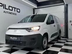 Branco Usado 2023 Fiat Doblò Monovolume | € 18.500 (Preço justo)
