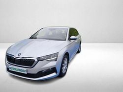 Cinzento Usado 2022 Skoda Scala Citadino | € 14.240 (Bom preço)