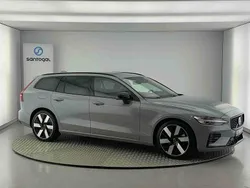 Cinzento Usado 2024 Volvo V60 Carrinha | € 46.300 (Preço justo)