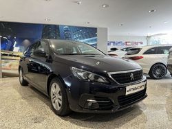 Azul (metalizado) Usado 2018 Peugeot 308 Active Carrinha | € 17.900