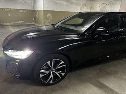 Usado 2020 Volvo V60 R-Design Carrinha | € 32.900 (Preço elevado)