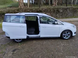 Branco Usado 2018 Ford Grand C-Max Monovolume | € 12.750