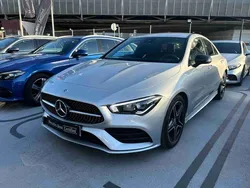 Prateado Usado 2023 Mercedes CLA180 AMG line Sedan | € 48.900