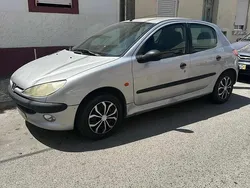 Cinzento Usado 1999 Peugeot 206 Citadino | € 1.250 (Preço justo)