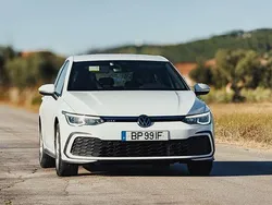 Usado 2021 VW Golf VIII GTE Sedan | € 25.000 (Bom preço)