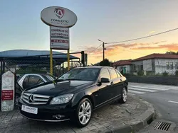 Preto Usado 2009 Mercedes C200 Avantgarde Sedan | € 12.490 (Preço justo)