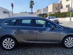 Cinzento Usado 2011 Opel Astra Carrinha | € 6.990 (Preço justo)