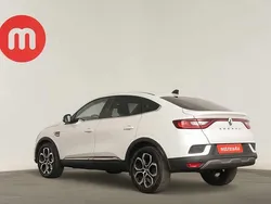 Branco Usado 2023 Renault Arkana Techno SUV | € 25.499 (Preço justo)
