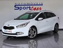 Branco Usado 2013 Kia Ceed Sportswagon Sport Carrinha | € 11.950 (Preço justo)