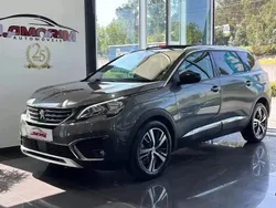 Cinzento Usado 2017 Peugeot 5008 Allure Monovolume | € 22.500 (Preço justo)