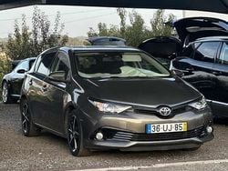 Cinzento Usado 2018 Toyota Auris Citadino | € 13.900 (Preço justo)