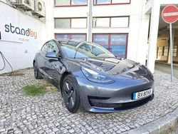 Cinzento Usado 2021 Tesla Model 3 Standard Range Plus Sedan | € 25.950 (Preço justo)