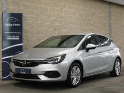 Cinzento claro met. Usado 2020 Opel Astra GS Line Sedan | € 15.750 (Preço elevado)