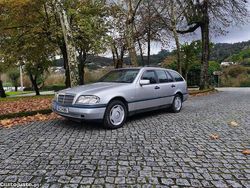 Cinza Usado 1997 Mercedes C250 Carrinha | € 3.990