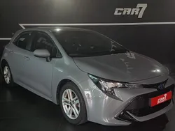 Cinza Usado 2022 Toyota Corolla Comfort Sedan | € 23.500 (Preço justo)