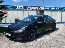 Preto Usado 2020 Tesla Model 3 Sedan | € 24.900 (Preço justo)