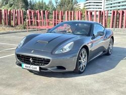 Cinzento Usado 2011 Ferrari California Cabrios | € 109.900