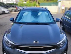 Cinzento Usado 2020 Kia Stonic SUV | € 14.000 (Preço justo)