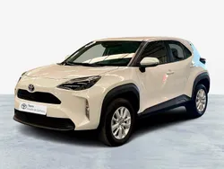 Branco (sólida) Usado 2024 Toyota Yaris Comfort | € 26.750 (Preço justo)