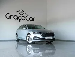 Cinzento Usado 2021 Skoda Octavia Style Carrinha | € 20.900 (Preço justo)