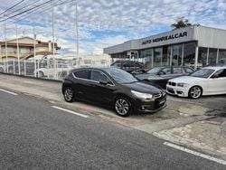 Castanho Usado 2015 Citroën DS4 So Chic Citadino | € 11.400