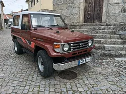 Vermelho Usado 1988 Toyota Land Cruiser SUV | € 17.500