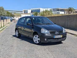 Usado 2005 Renault Clio II Extreme Sedan | € 3.000 (Bom preço)